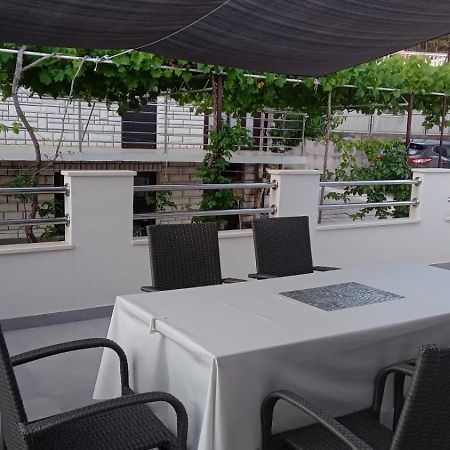 Apartment Biskupovic Dugi Rat Dış mekan fotoğraf