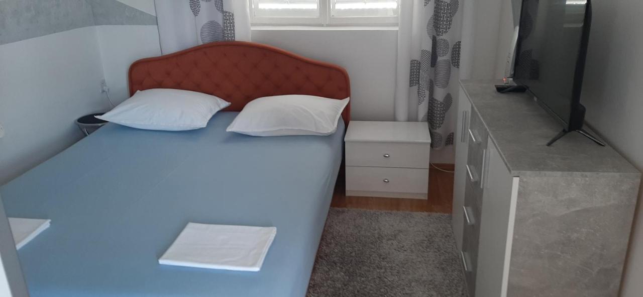 Apartment Biskupovic Dugi Rat Dış mekan fotoğraf