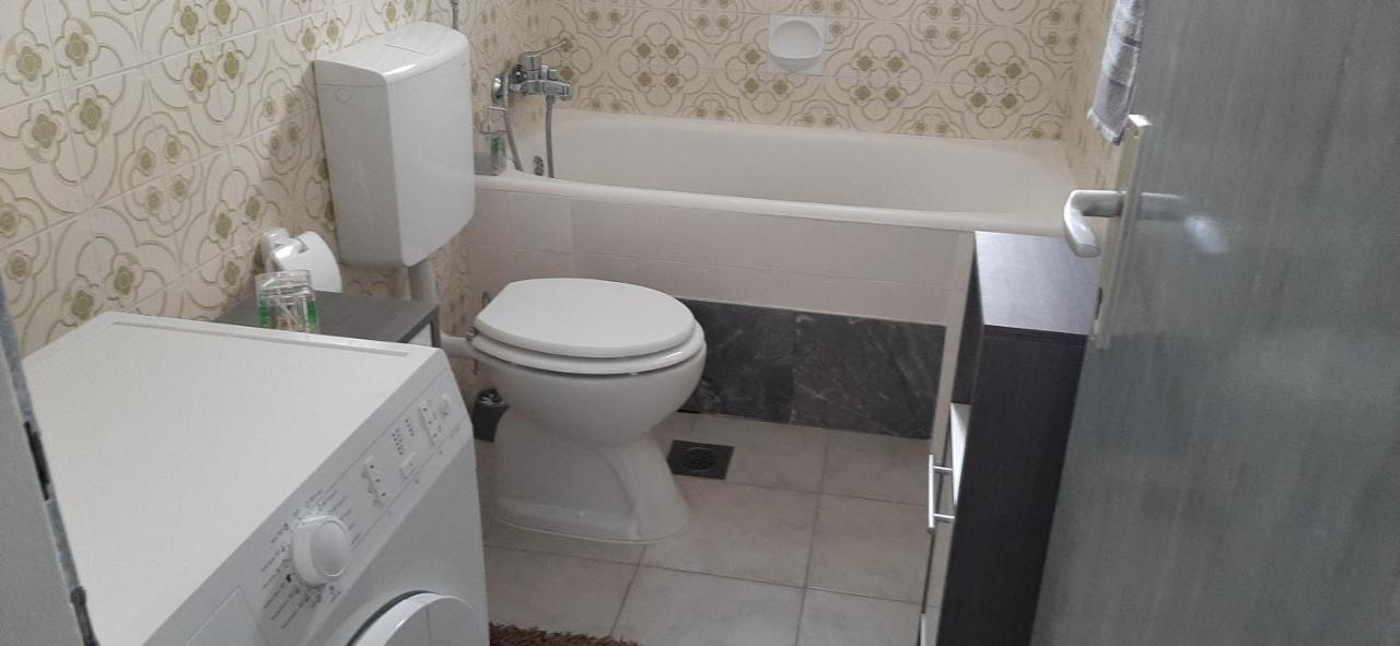 Apartment Biskupovic Dugi Rat Dış mekan fotoğraf