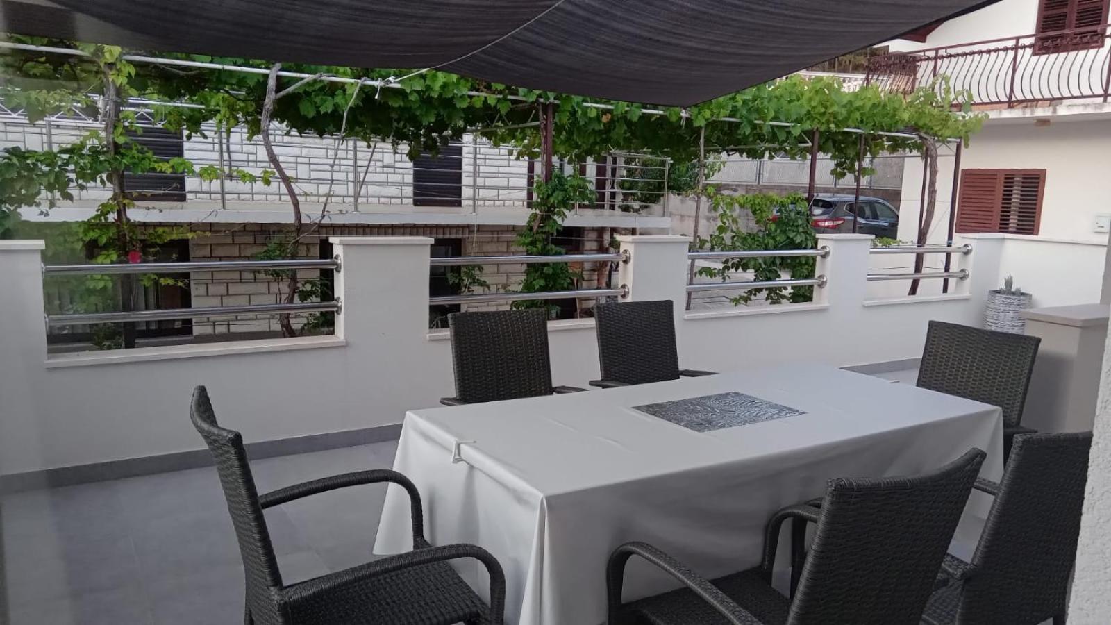 Apartment Biskupovic Dugi Rat Dış mekan fotoğraf